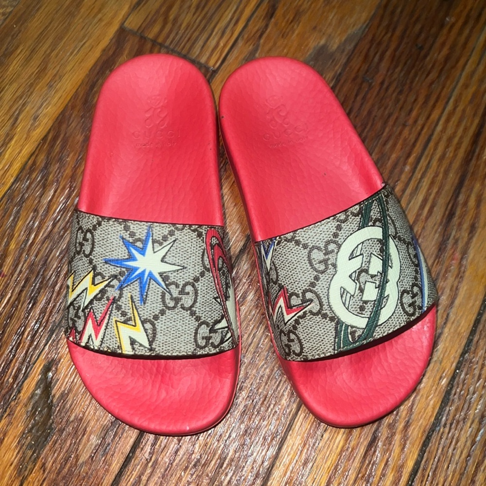 Chic Red and Cream Sandals for Effortless Style